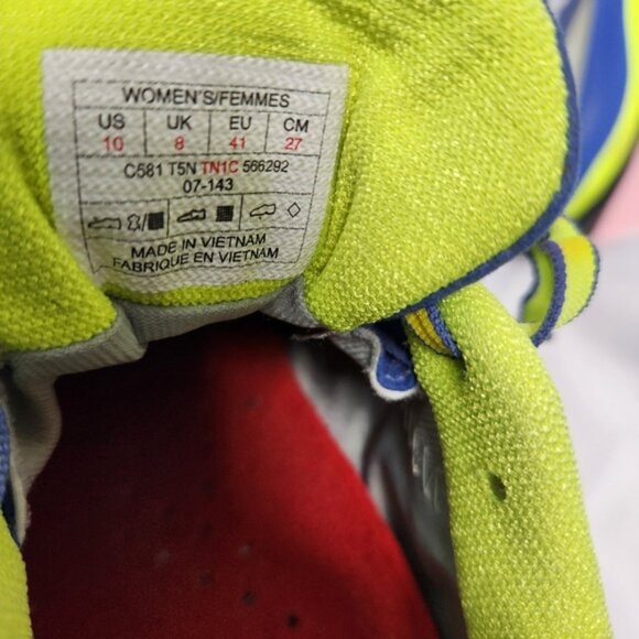 The North Face Women's  Blue Athletic Shoes - Picture 11 of 14